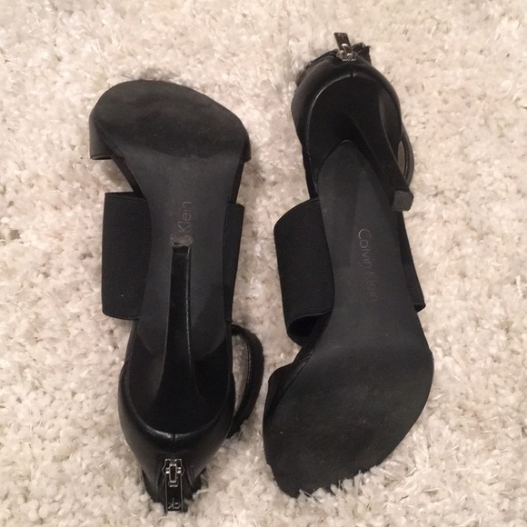 Strappy, sexy, and comfy black heels. Like New - Picture 5 of 8